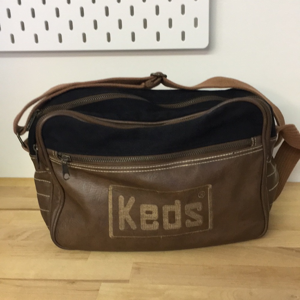 KEDS- shoulder bag